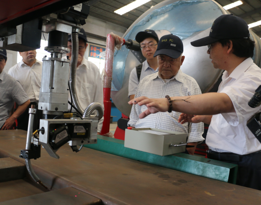 蔡鶴皋院士在水泊焊割