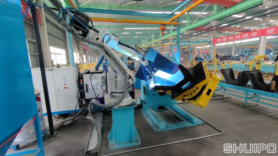 前后臺(tái)焊接機(jī)器人